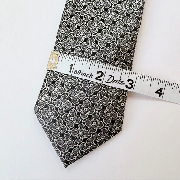 Nick Graham Everywhere Skinny Mens Necktie Grey Silver Geometric Pattern​ - Picture 3 of 4
